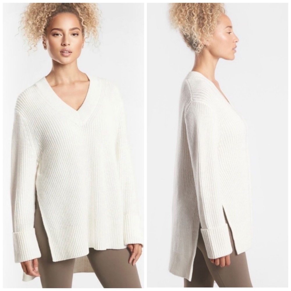 Athleta Shasta V Neck High Low Oversized Wool Blend Sweater in Dove Size Medium